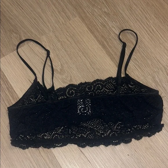 Elegant Black Lace Bralette - Picture 5 of 5